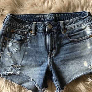 American Eagle distressed blue jean shorts